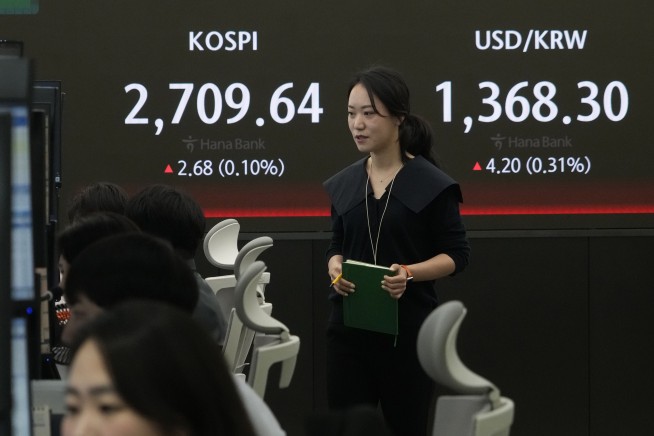 Stock market today: Asia stocks are mostly lower after Wall St rebound led by Big Tech