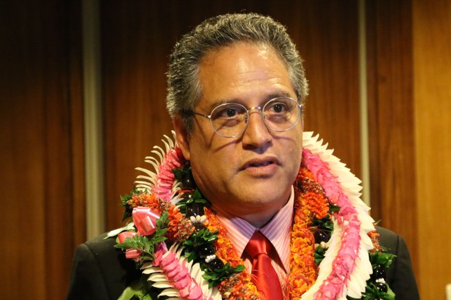 Prosecutors: 2 Hawaii lawmakers took bribes to steer bills