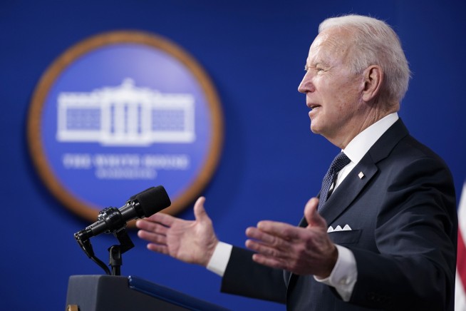 Trump appointee blocks Biden federal worker vaccine mandate