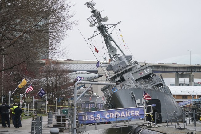 Crews work to save WWII destroyer taking on water in Buffalo
