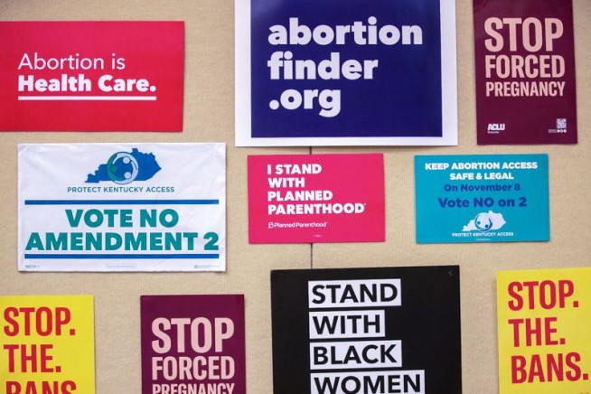 Non-religious voters wield clout, tilt heavily Democratic