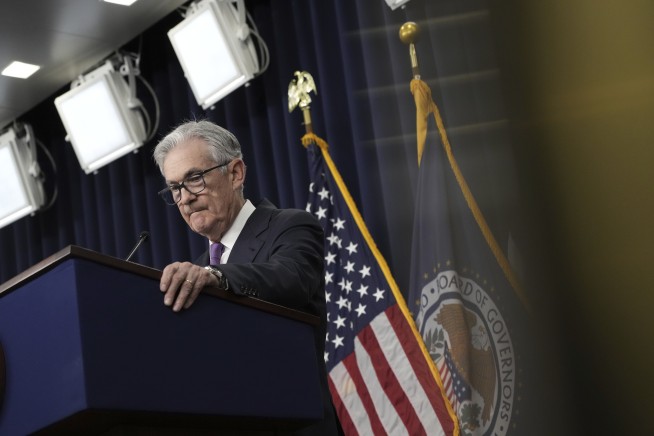 Federal Reserve minutes: Officials signal cautious approach to rates amid heightened uncertainty
