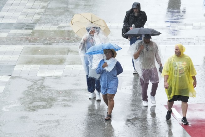 Newgarden goes back-to-back at Indy 500 to give Roger Penske record-extending 20th win