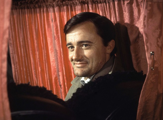 Robert Vaughn, suave 'Man from U.NCL.E.' star, dies at 83