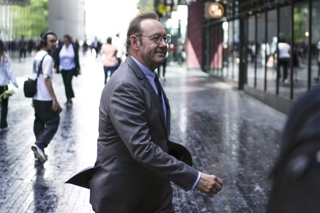 Elton John lends celebrity testimony to Kevin Spacey's sexual assault trial