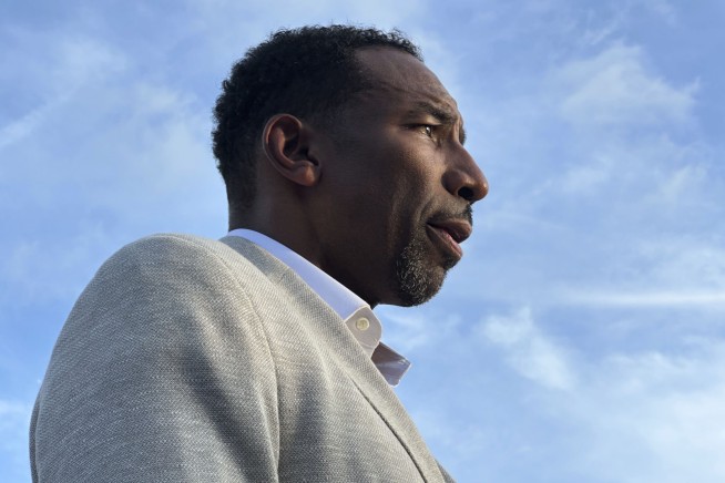 Suspected gunman and police officer dead in shooting near the CDC and Emory University, police say