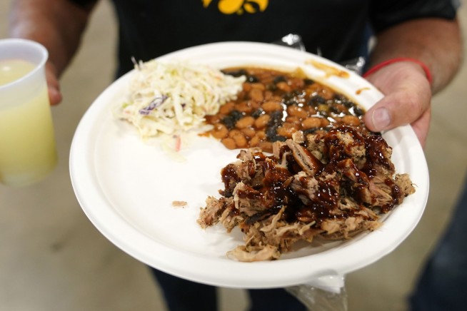 783 million people face chronic hunger. Yet the world wastes 19% of its food, UN says