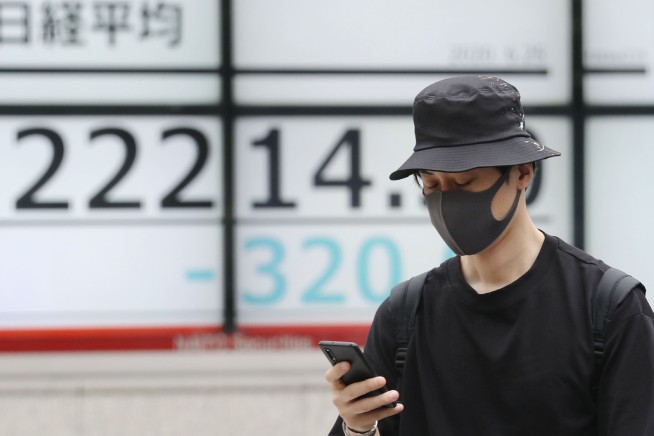 Stocks head higher on Wall Street following mixed data