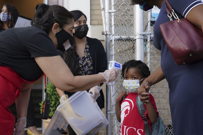 NYC again delays in-person learning for most students