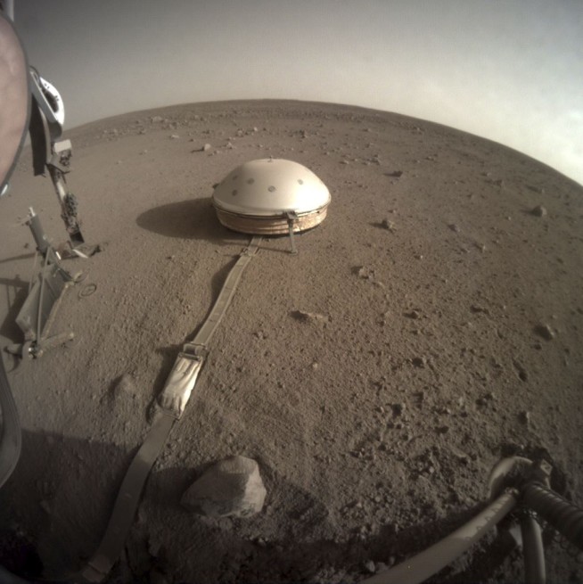 Dusty demise for NASA Mars lander in July; power dwindling