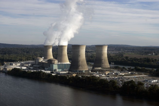 Three Mile Island plant, site of nuclear accident, to close