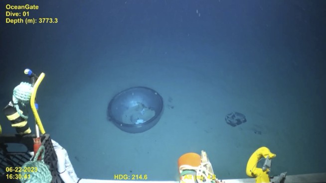 Titan submersible's scientific director says the sub malfunctioned just prior to the Titanic dive