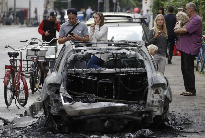 G-20 clashes leave dozens of officers and activists injured