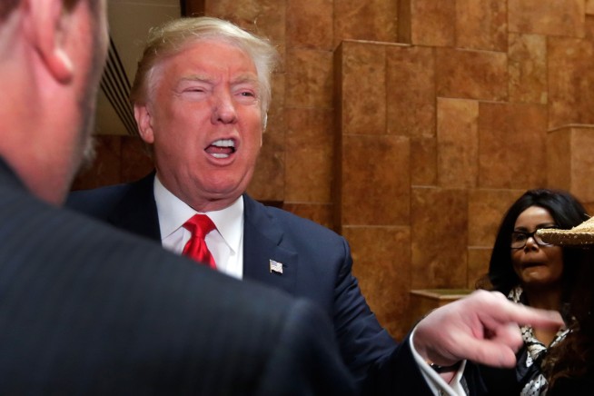 Clinton, Trump seek to quiet critics in New York primaries