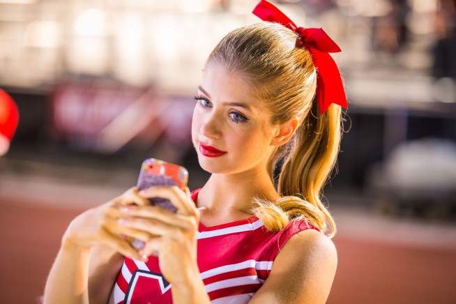 With restraint, YouTube rolls out original programming