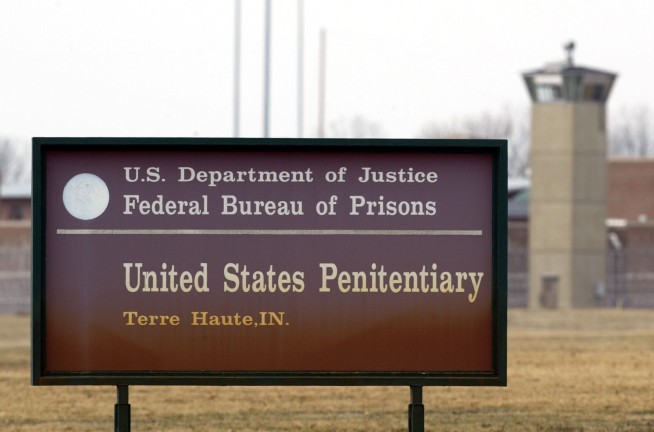 US carries out the 1st federal execution in nearly 2 decades