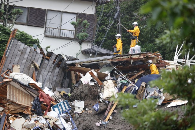 2 dead, 20 missing after mudslide rips through Japan town