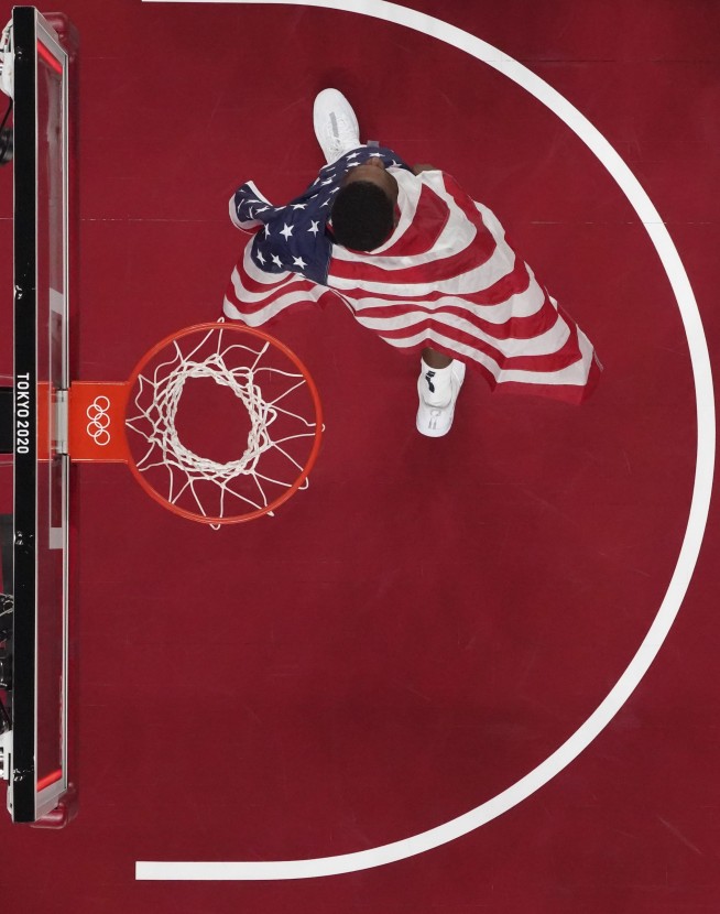 Golden, again: US beats France 87-82 for Tokyo title