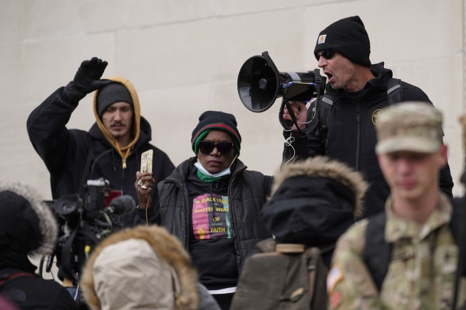 Kyle Rittenhouse cleared of all charges in Kenosha shootings