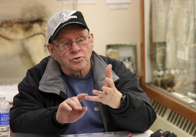 Alaskans pocket over $3,000 in annual oil-wealth payments