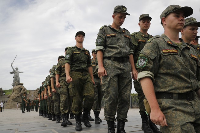 Putin orders Russian military to beef up forces by 137,000