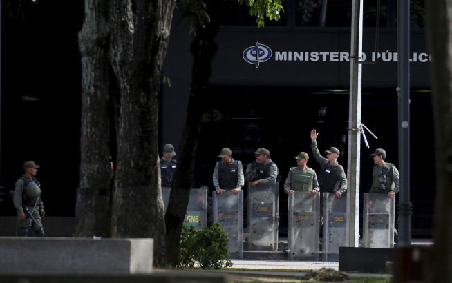 Venezuela official reports attack at military base, arrests