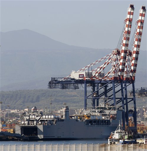 US ship arrives in Italy port for Syria weapons