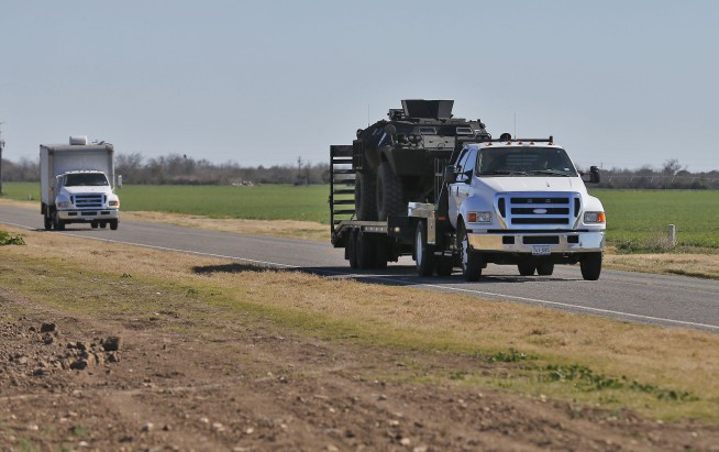Sheriff: Texas teen kills mom, 2 neighbors, then himself