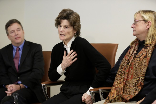 Ex-prep school students call for sex abuse investigation