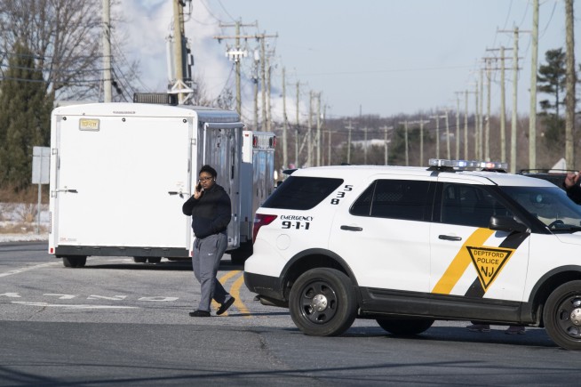 Man who took 2 women hostage at UPS facility is dead