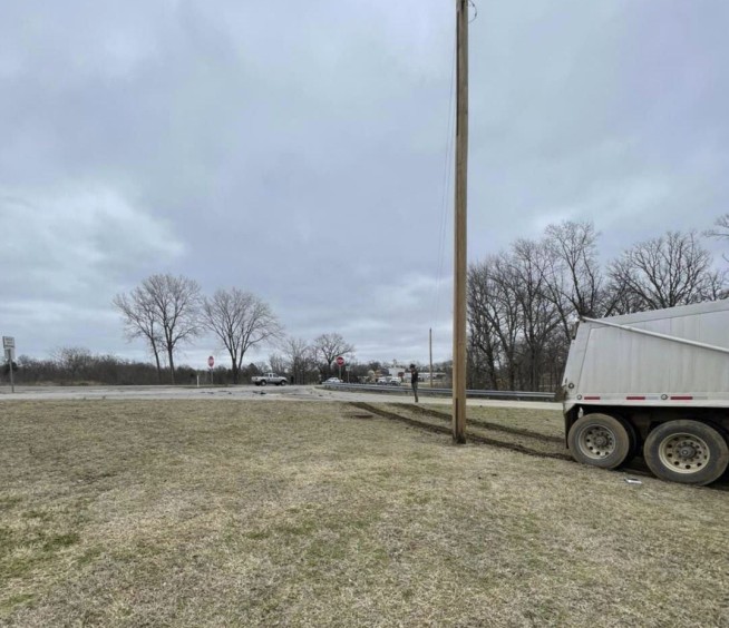 6 students killed in Oklahoma crash were in car that seats 4