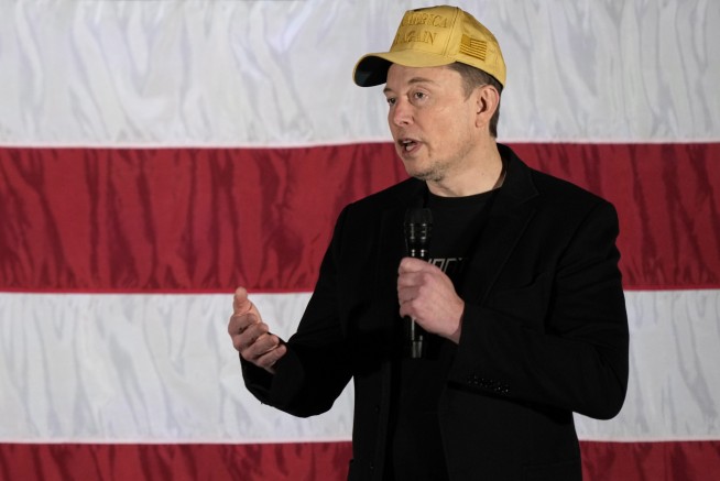 Elon Musk holds his first solo event in support of Trump in the Philadelphia suburbs