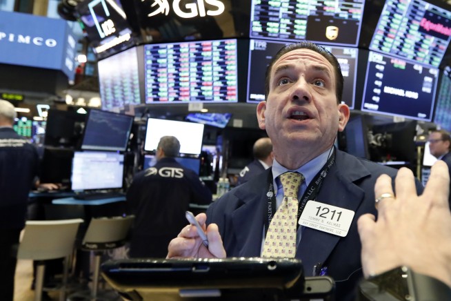 Markets Right Now: Stocks closing higher on trade deal hopes