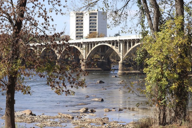 Confederate military relics dumped during Union offensive unearthed in South Carolina river cleanup