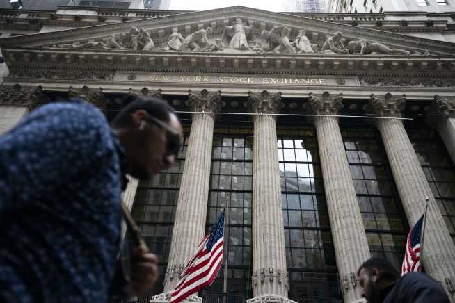 Stock indexes closing lower as jobs data sparks uncertainty