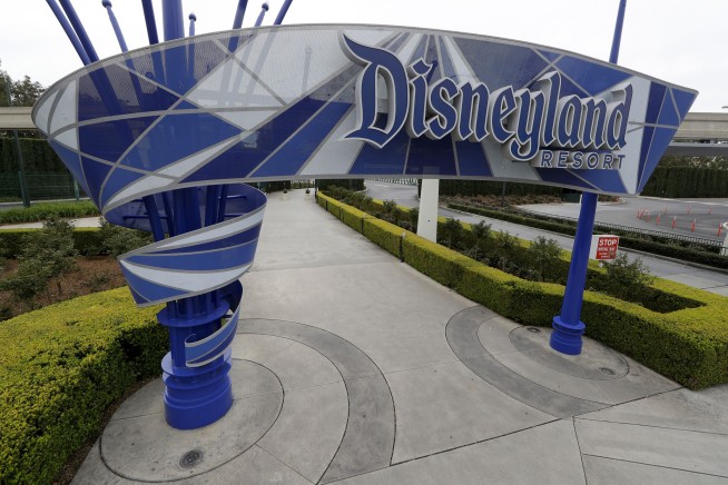 Disney delays Southern California theme park reopenings