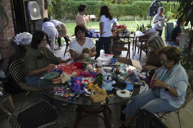 This hospital in Venezuela restores discarded toys for another round of love