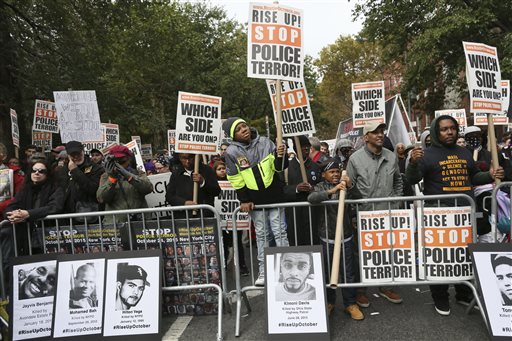 Tarantino joins activists to protest police brutality in NY