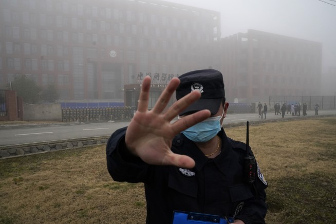 WHO team visits Wuhan virus lab at center of speculation
