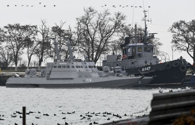 Ukraine demands Russia release vessels as tensions build