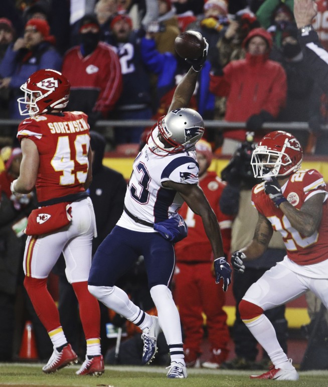 Patriots make 3rd straight Super Bowl, beat Chiefs 37-31 OT