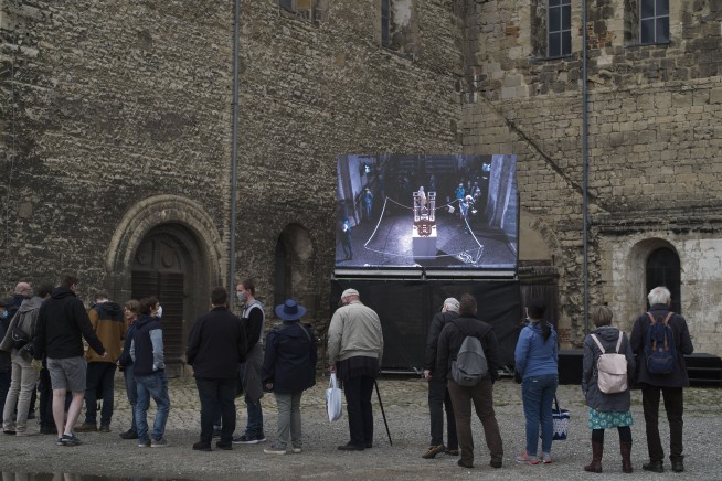 Slow music: Chord change in Germany of 639-year organ piece