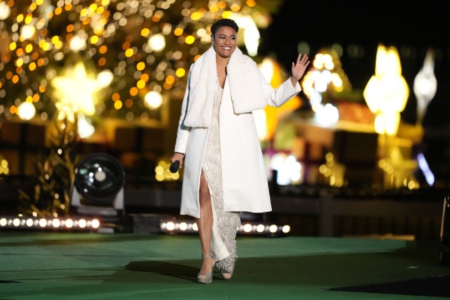 National Christmas Tree blazes to life with Biden lighting