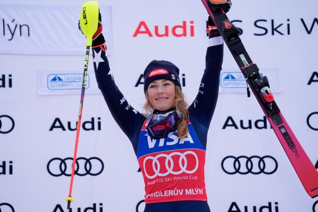 US names 232-athlete roster for Milan Cortina Olympics, led by five-timers including Vonn, Humphries