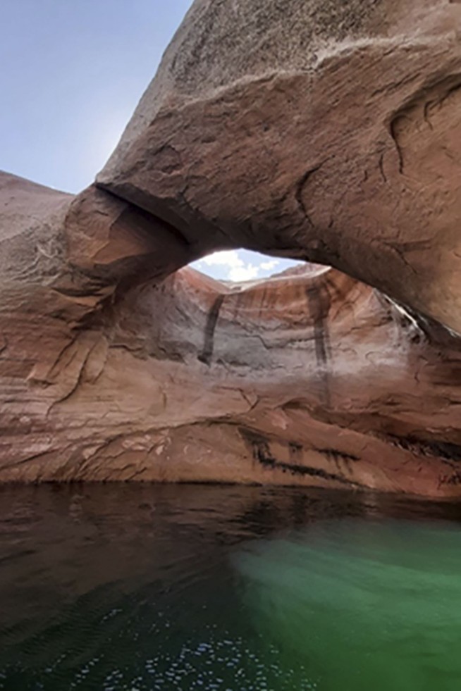 Large geological feature known as the 'Double Arch' and the 'Toilet Bowl' collapses in southern Utah
