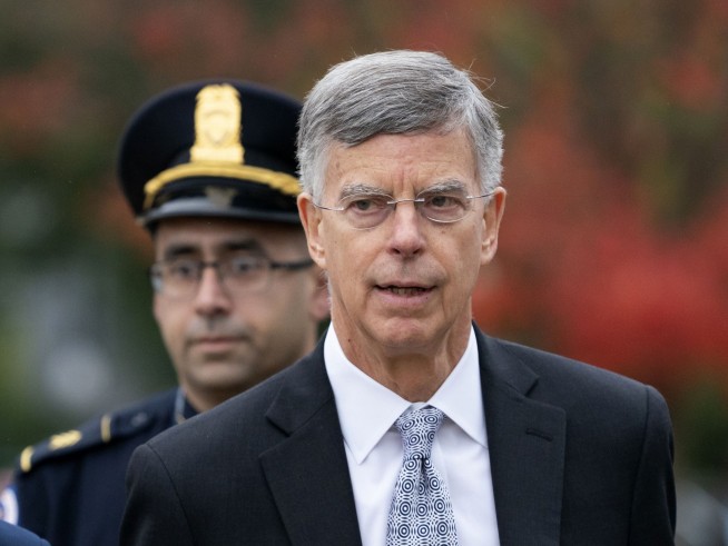 Ukrainian leader felt Trump pressure before taking office