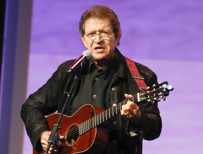 Country star and hit Elvis songwriter Mac Davis dies at 78