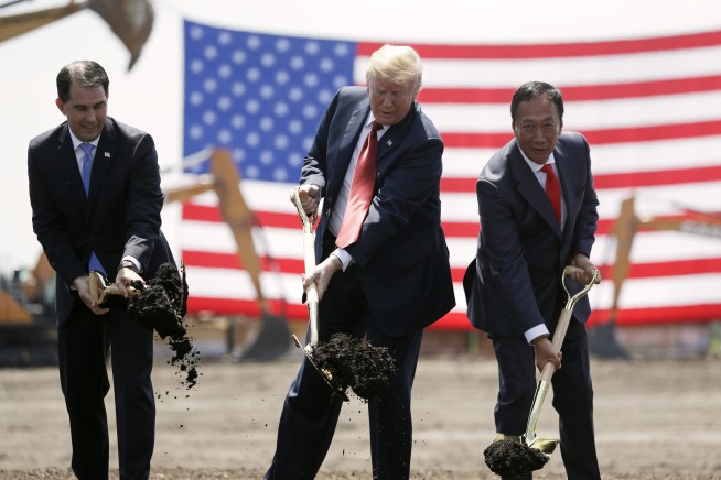 Foxconn again shifts Wisconsin plan after Trump intervenes