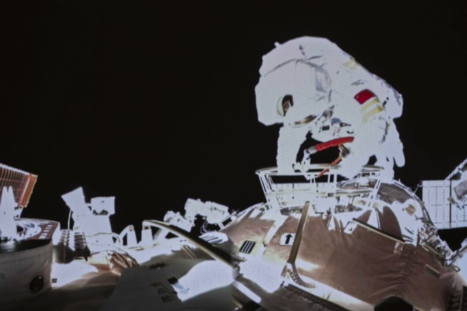 Astronaut conducts first spacewalk by Chinese woman