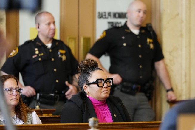 Judge blocks restrictive Ohio abortion law as suit proceeds